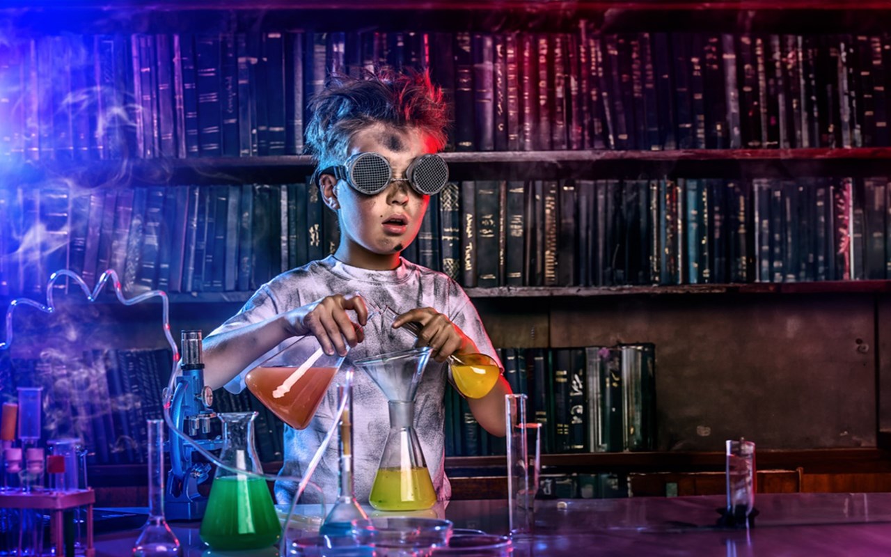 Young Scientists – Wonders of Chemistry Young Scientists – Wonders of Chemistry
