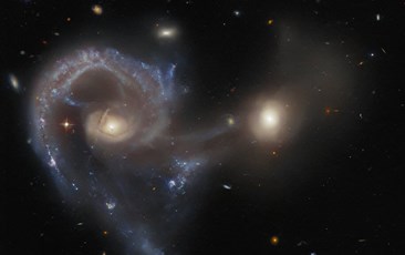 Οι αλληλεπιδρώντες γαλαξίες Arp 107