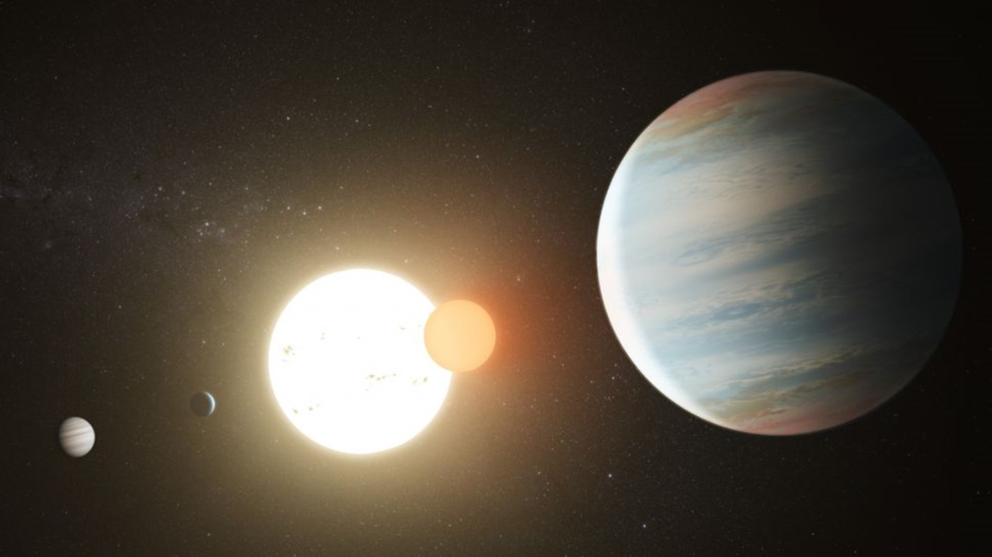 Καλλιτεχνική απεικόνιση του συστήματος Kepler 47 με τα δύο άστρα και τους τρεις πλανήτες.