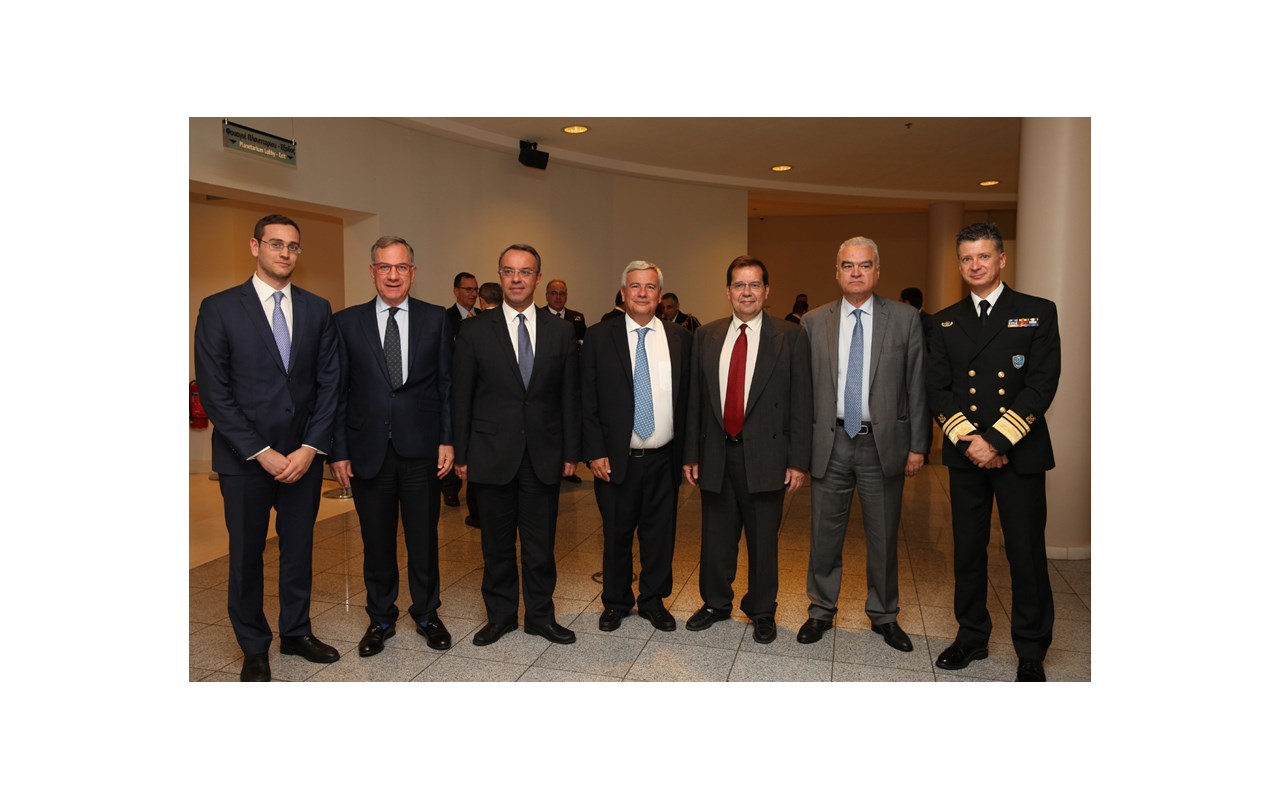 «Δεσμοί που κρατούν στον χρόνο» «Δεσμοί που κρατούν στον χρόνο»