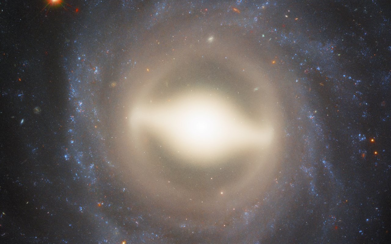 Ο γαλαξίας NGC 1015 Ο γαλαξίας NGC 1015
