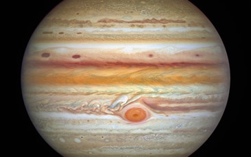 Το Hubble φωτογραφίζει τον πλανήτη Δία