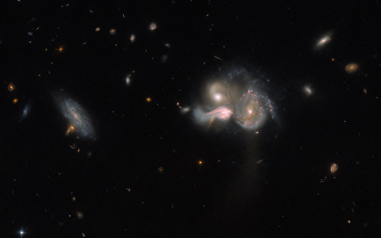 Τριπλή γαλαξιακή σύγκρουση